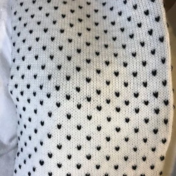 *2 PCS* Fair Isle & Hearts Scarf and Hat Set - Picture 9 of 10